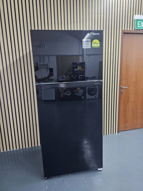 USED TOSHIBA 597L Top and Bottom Fridge With Auto Icemaker Model: GR-RT835WE-PGX(XK)
