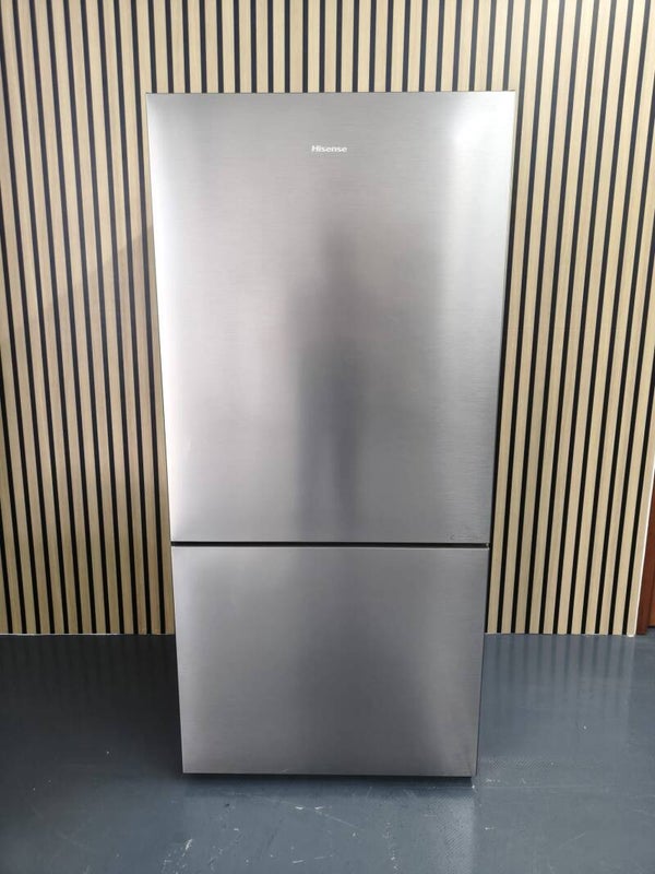 HISENSE 504L bottom freezer Model: RB650N4SSV