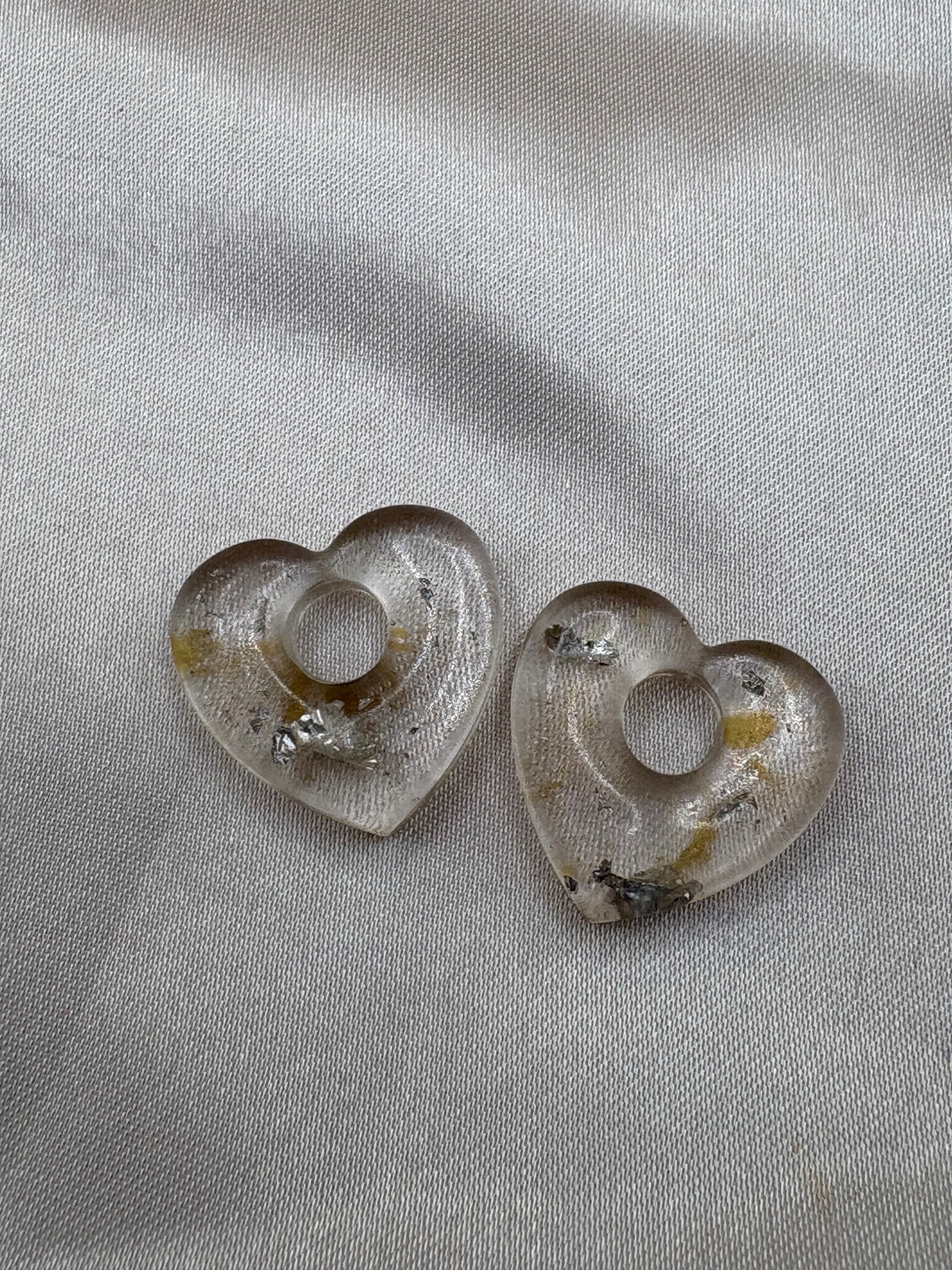 Pampilles cœur en résine – Boucles d’oreilles interchangeables – ref 228