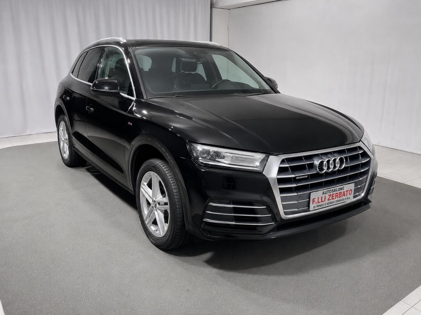 Audi Q5 40 2.0 tdi S Line Plus