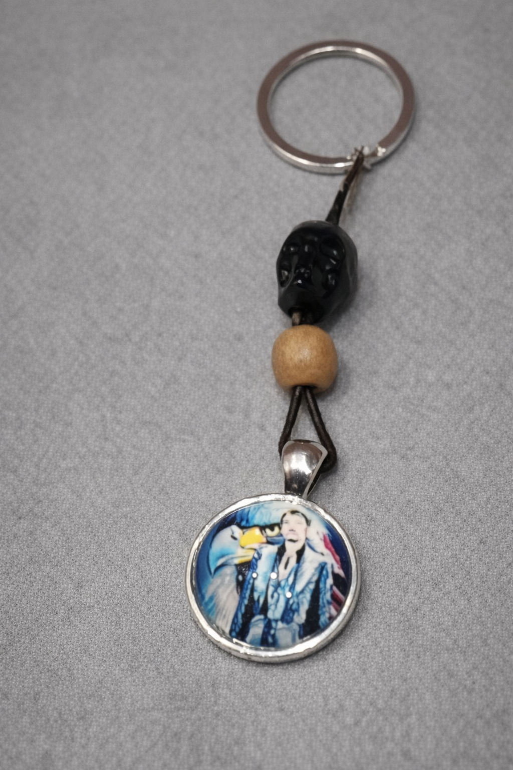 Porte clefs acier johnny et tête de mort noir