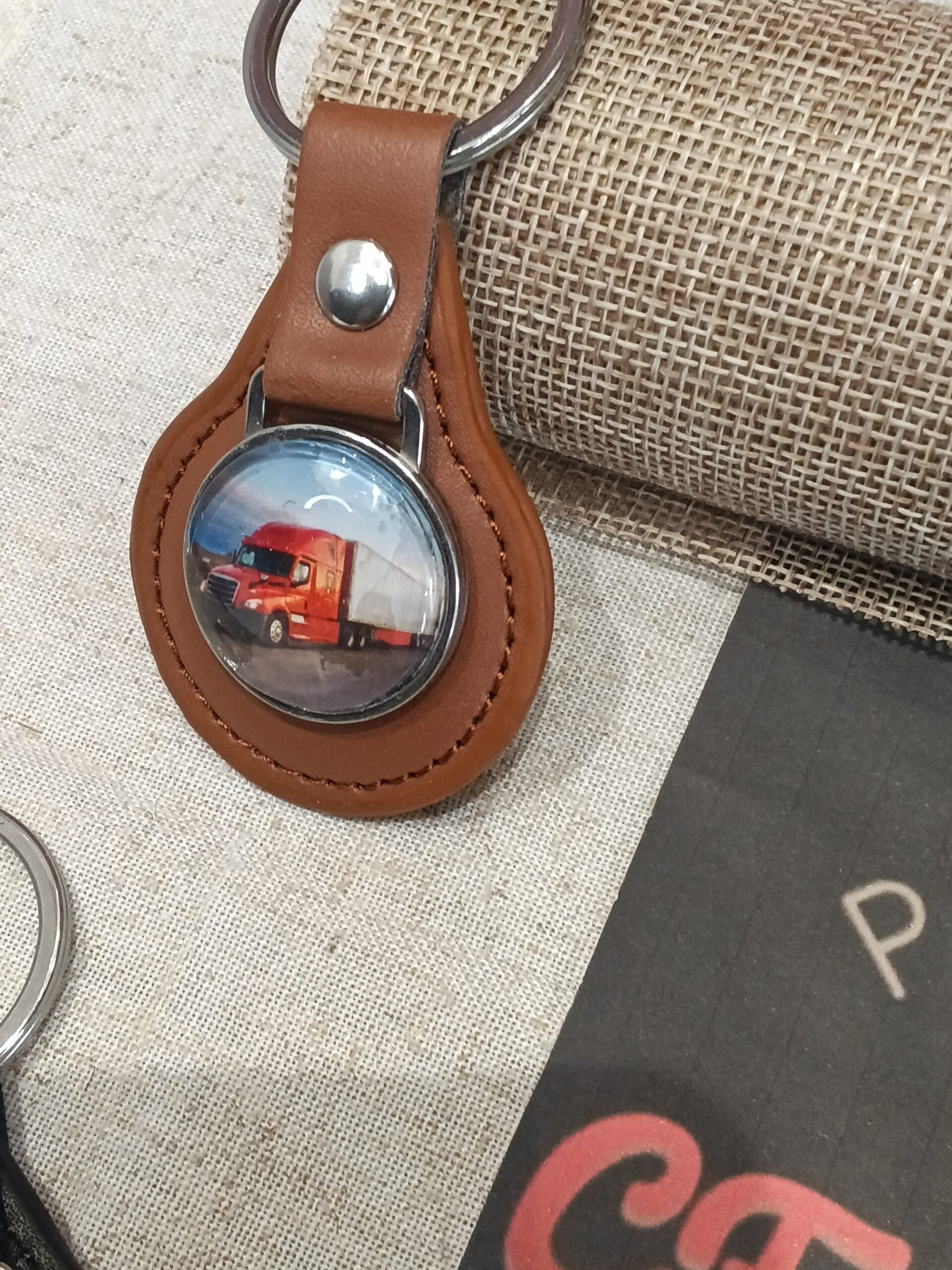 Porte clefs 25 mm camion