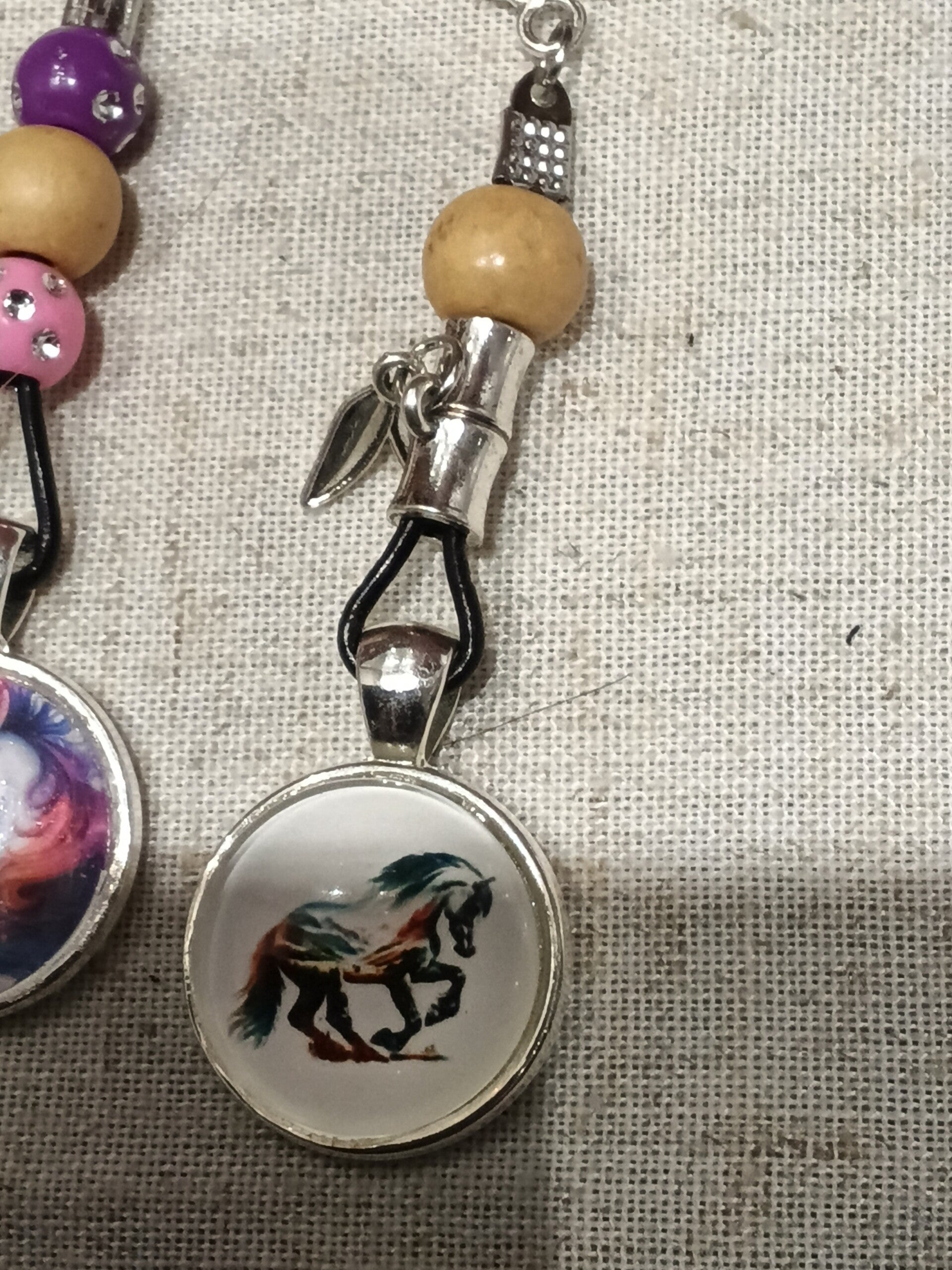 Porte clés en acier cheval
