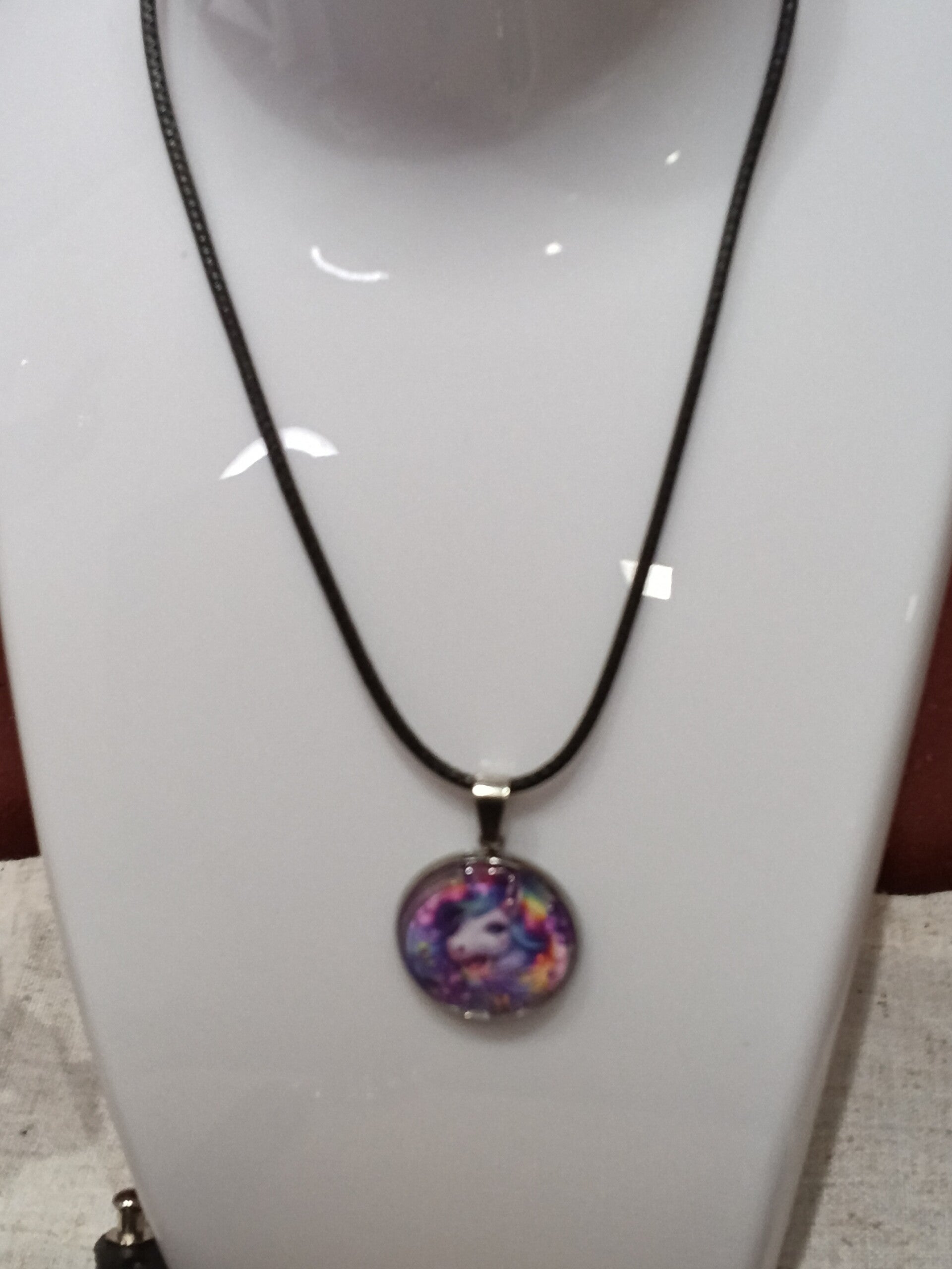 Collier simple licorne rose