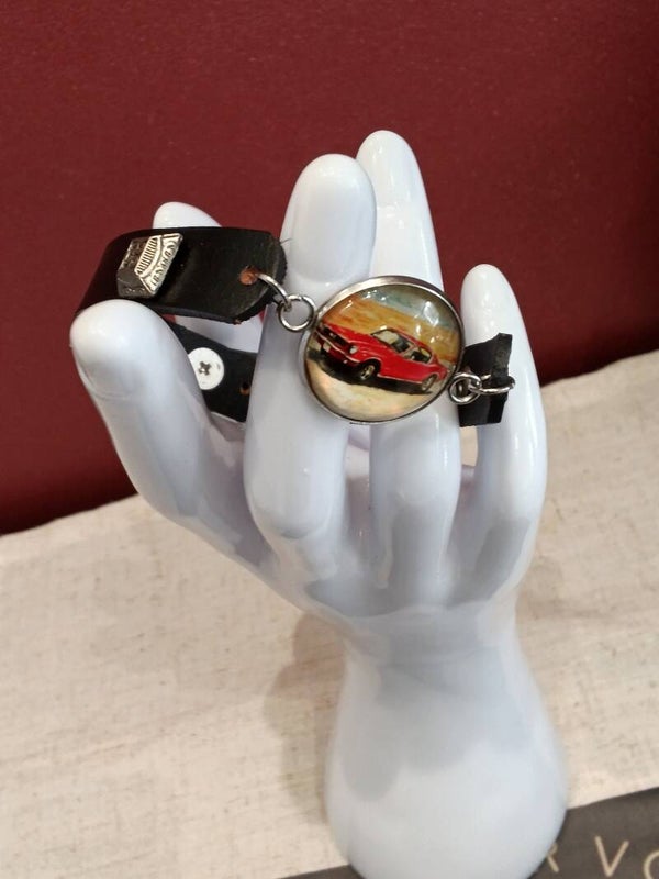 Bracelet mustang avec rivet  largeur 12 mm