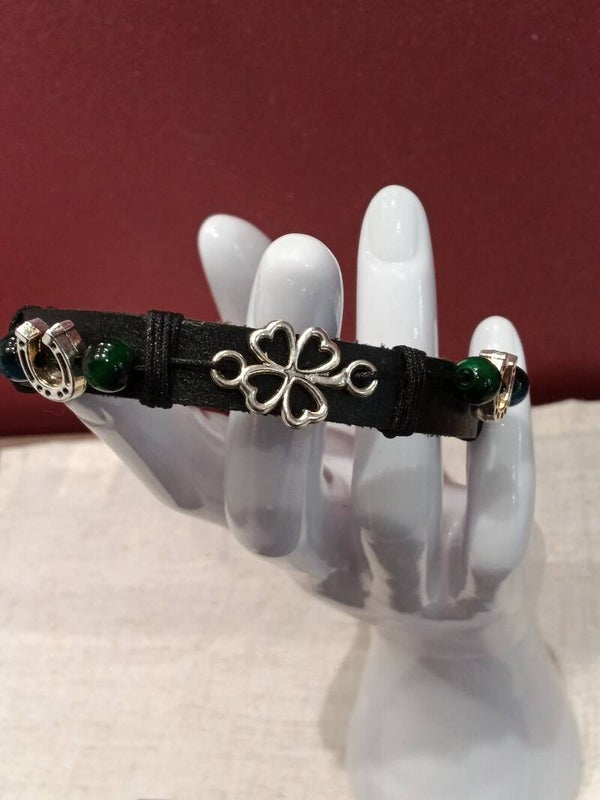 Bracelet trèfle et fer a cheval