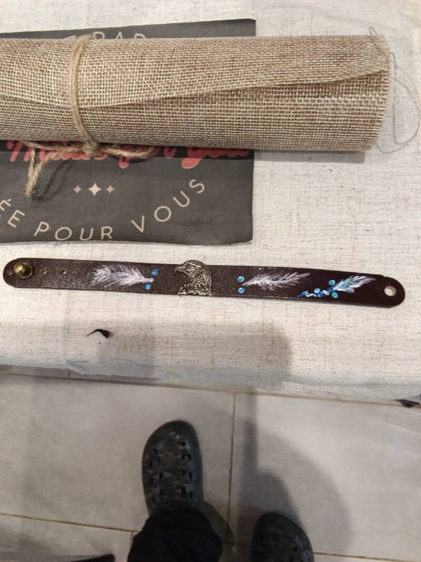 Bracelets aigle et peinture