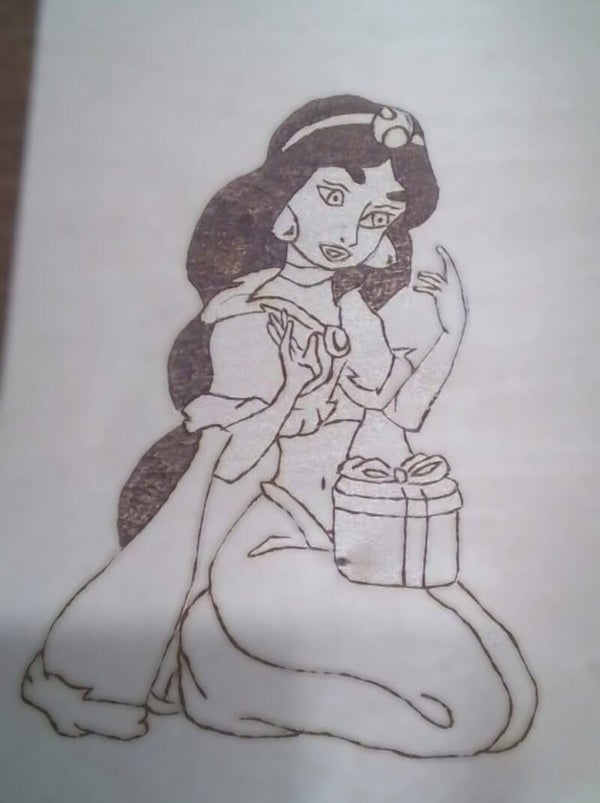 Jasmine – Pyrogravure artisanale sur bois