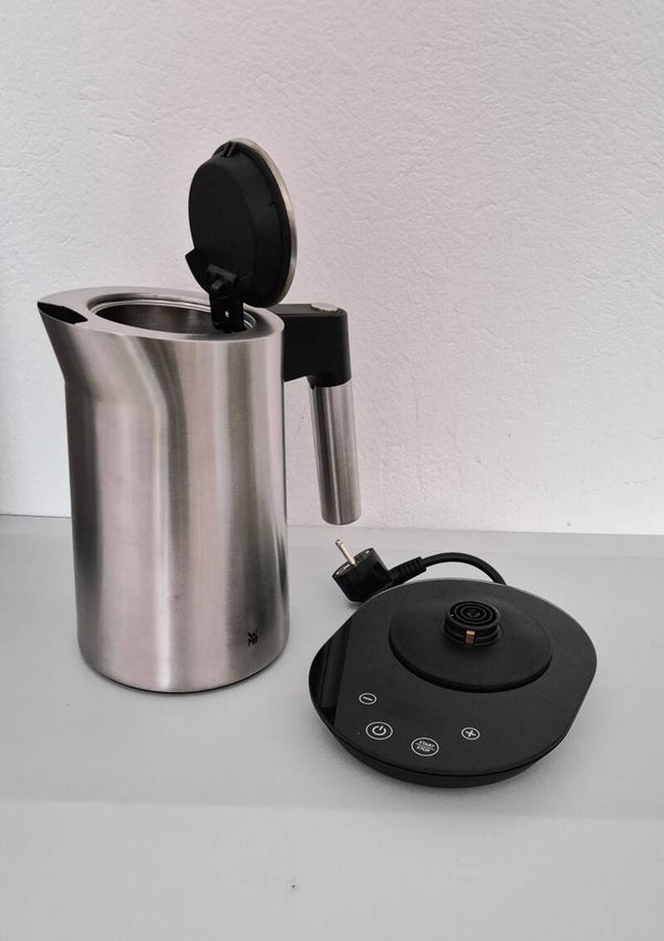 WMF 0413310011 KINEO Wasserkocher, Cromargan/Schwarz -- Gratis Versand!