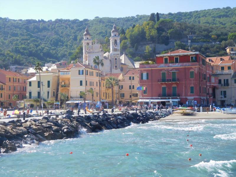 Laigueglia kleurrijke kustplaats