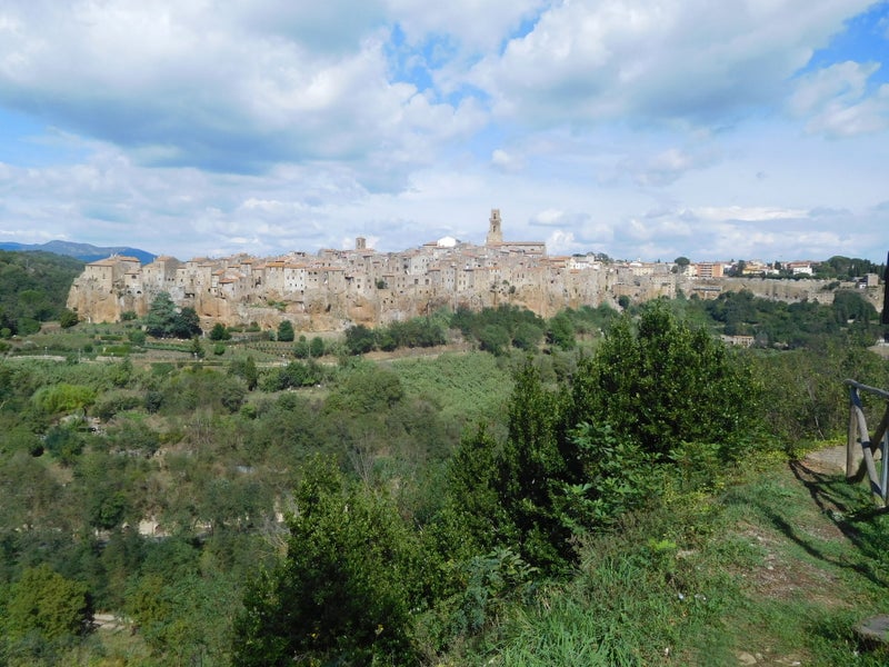 Pitiliano, gebouwd op zachte steenrotsen