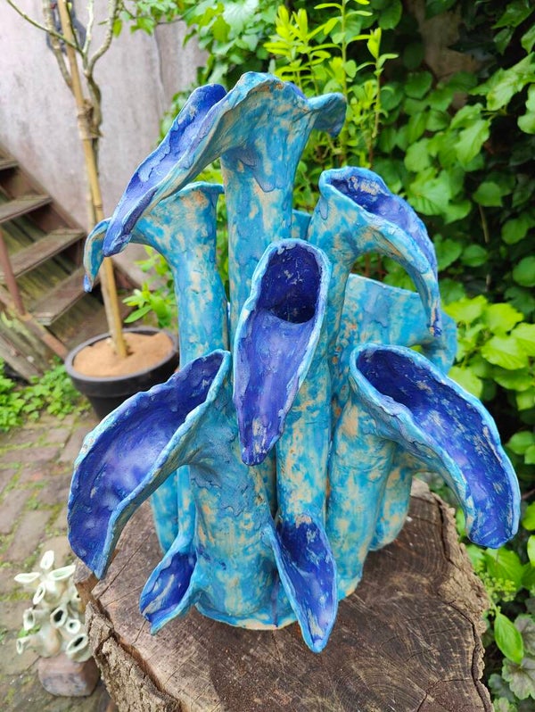 Dropping Cane Leaves Fountain