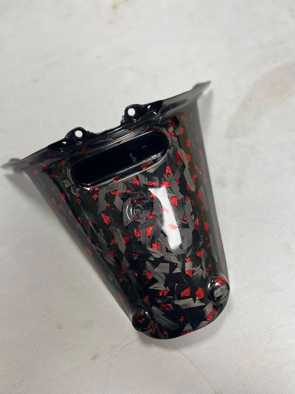 Forged carbon Rode flakes achterspatbord Vespa sprint/primavera