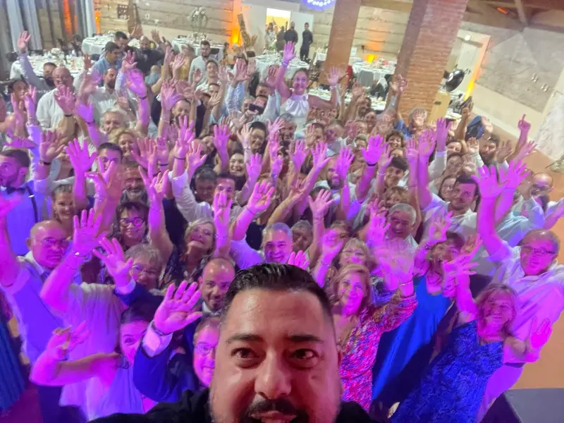 Mix mariage 100% personnalisé – DJ C-MiX fait danser les invités !.webp