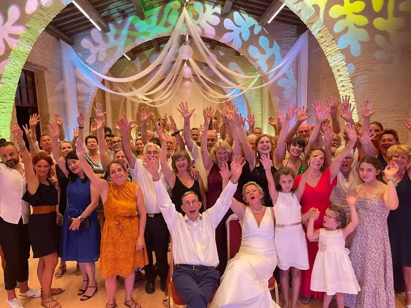 Mix mariage 100% personnalisé – DJ C-MiX fait danser les invités !webp