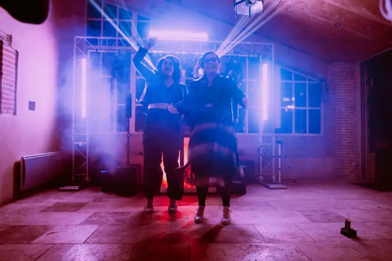 Mariage de rêve avec ambiance musicale sur mesure par DJ C-MiX.webp