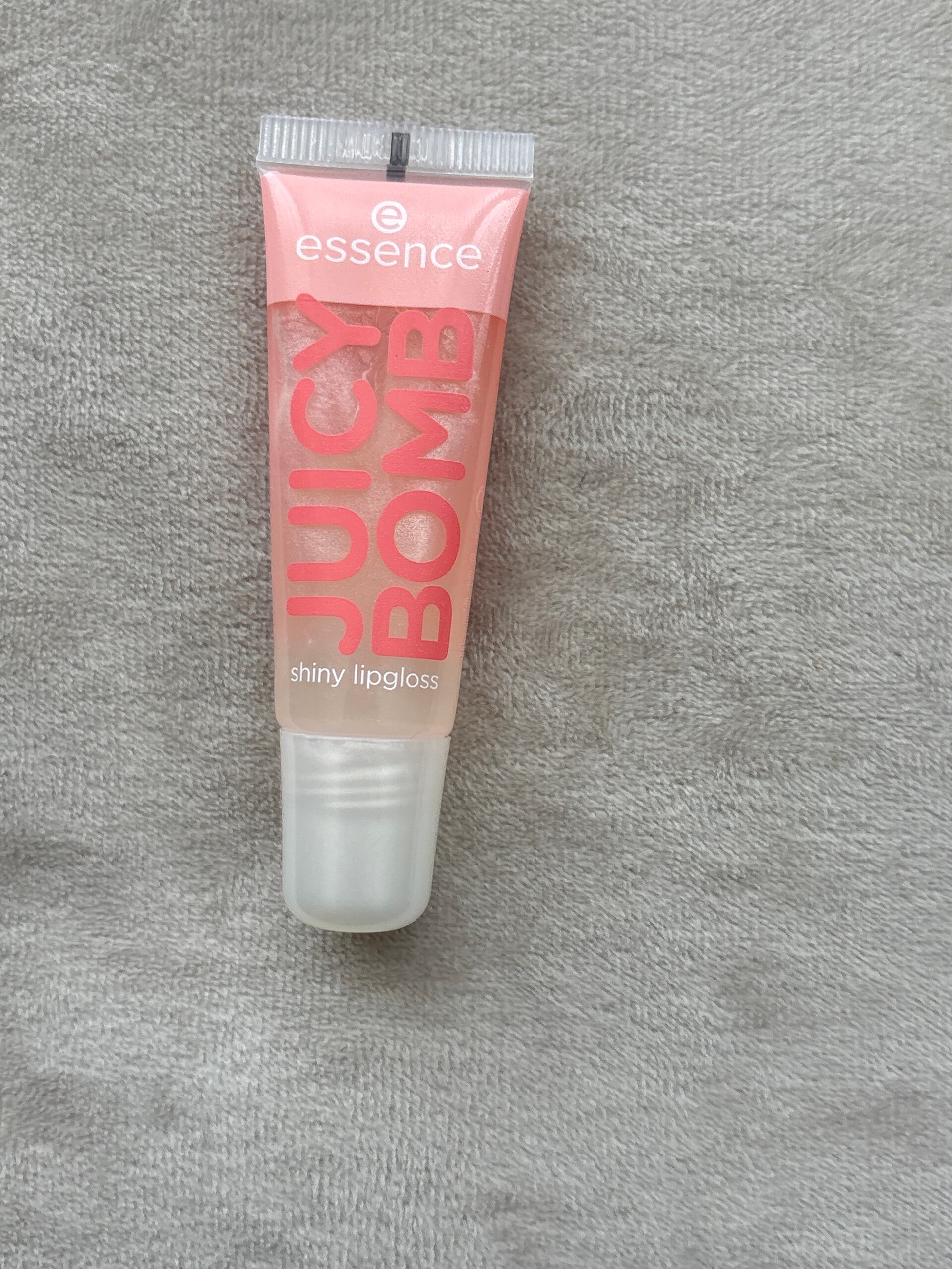 essence juicy bomb shiny lipgloss lovely litchi