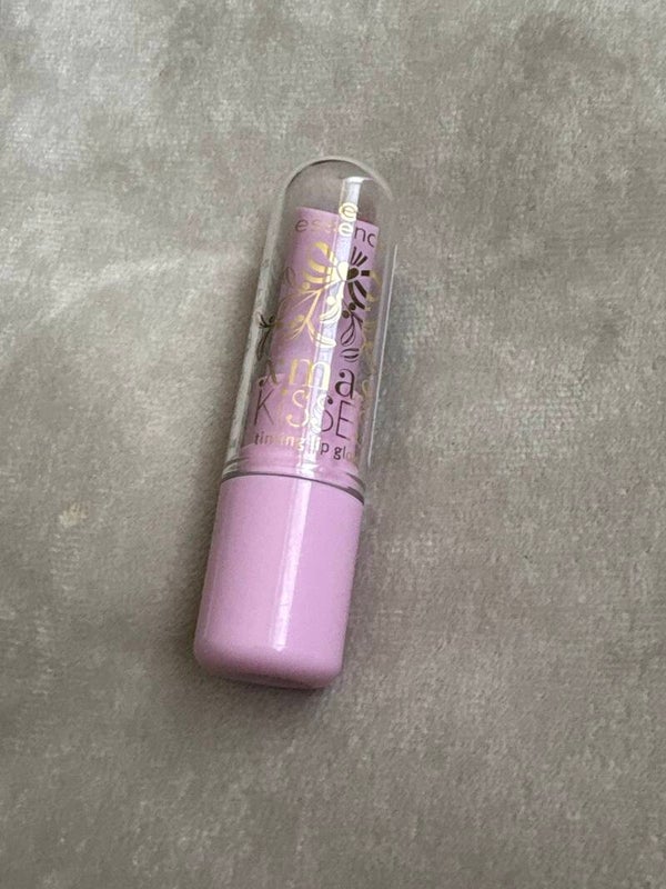 essence xmas kisses tinting lip glow