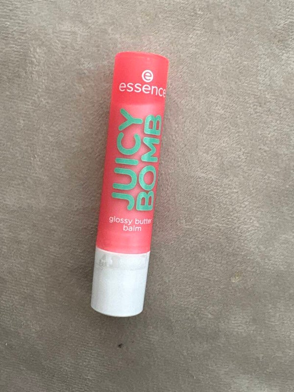 essence juicy bomb glossy butter balm one in a melon