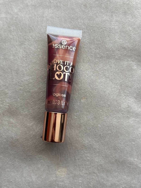 essence love it a choco lot lipgloss