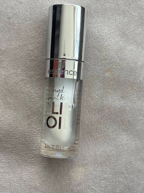 essence hydra kiss lip oil classy glassy