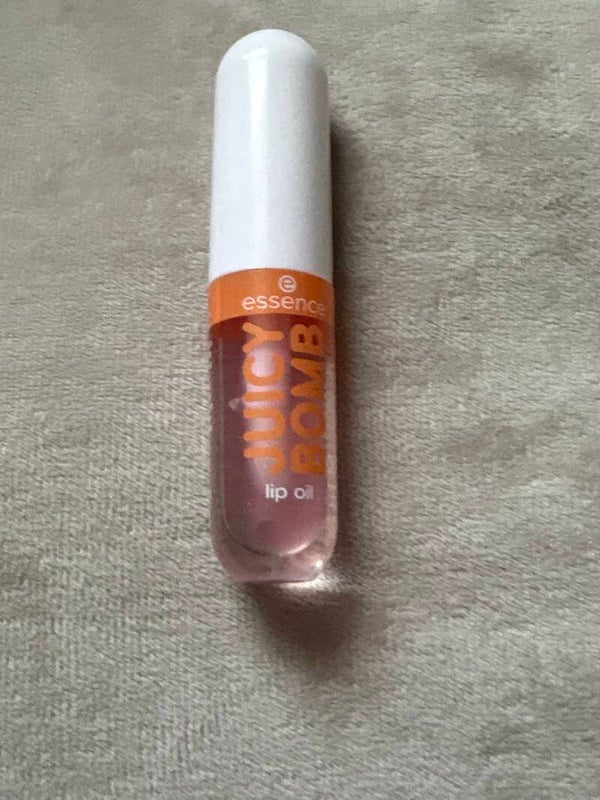 essence juicy bomb party lip oil peach perfect