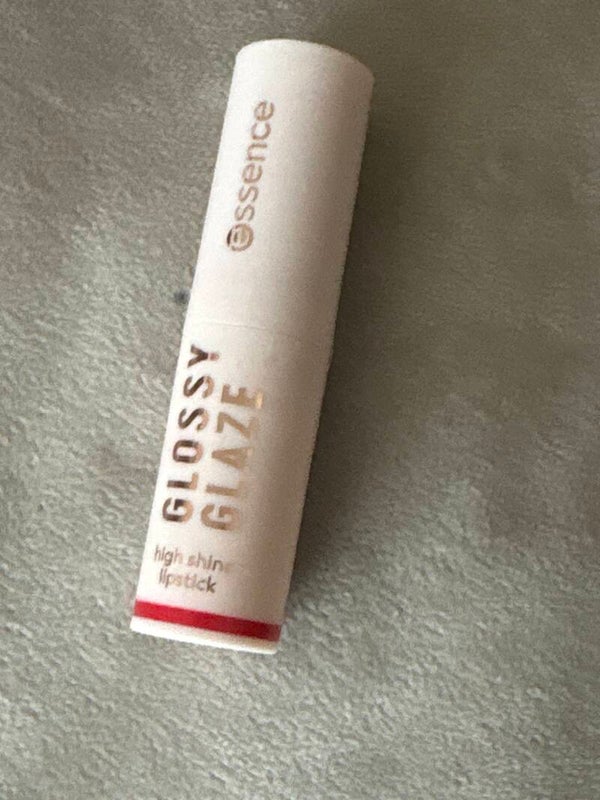 essence glossy glaze high shine lipstick red dy for the day
