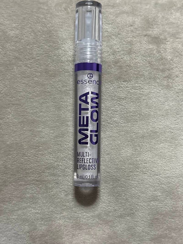 essence meta glow multi reflective liploss cyber space