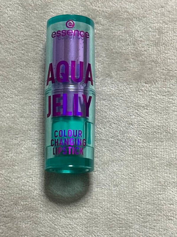 essence aqua jelly colour changing lipstick stains the lips pink