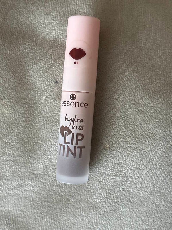 essence hydra kiss lip tint chocolate brown