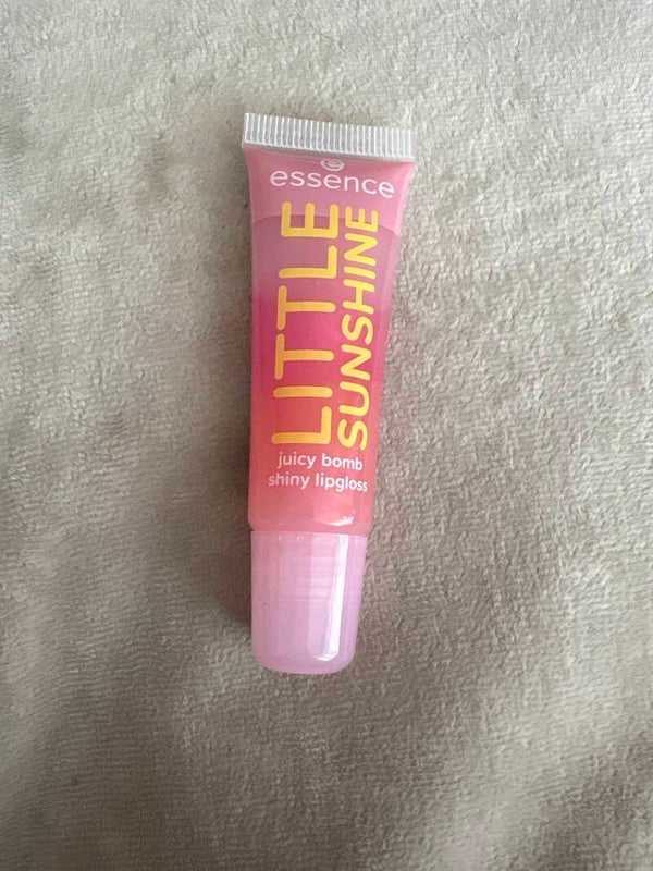 essence juicy bomb shiny lipgloss little sunshine awesome apple