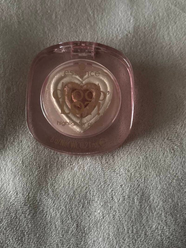essence love it a choco lot highlighter glaze