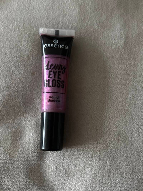 essence dewy eye gloss liquid shadow galaxy gleam