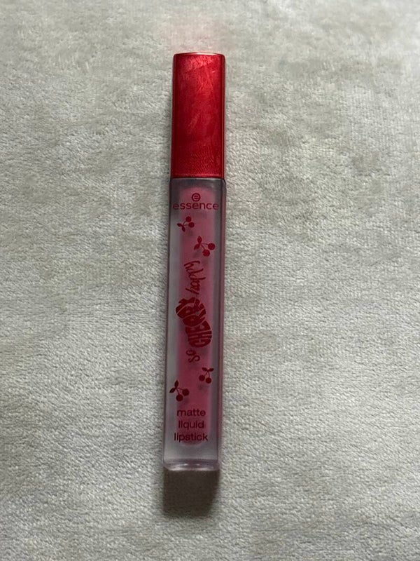 essence so cherry happy matte liquid lipstick cherry kisses