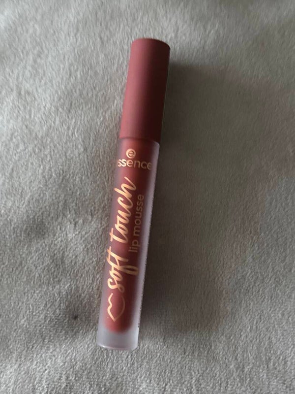 essence soft touch lip mousse in my heart