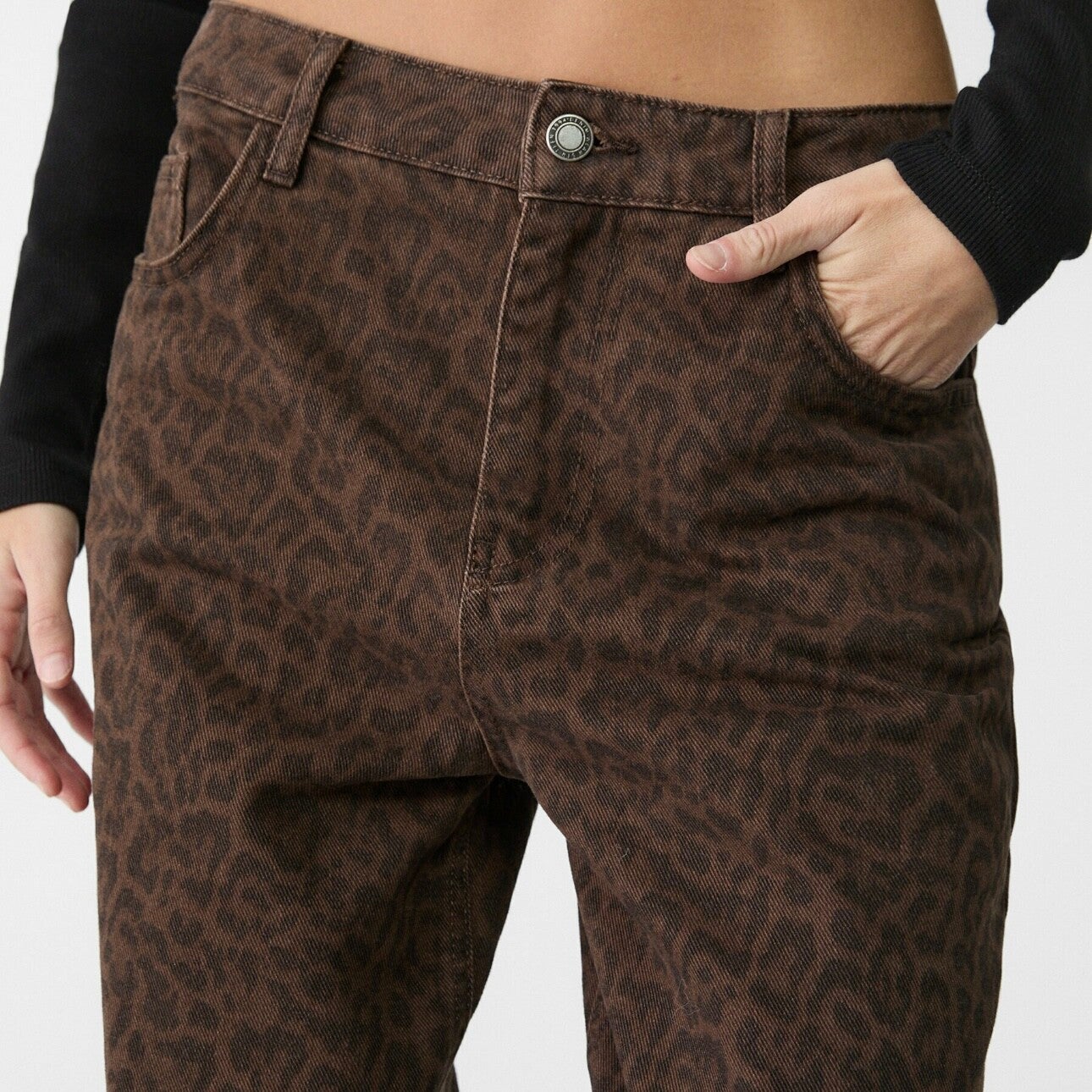 Stradivarius ANIMAL BAGGY - Jean boyfriend - brown