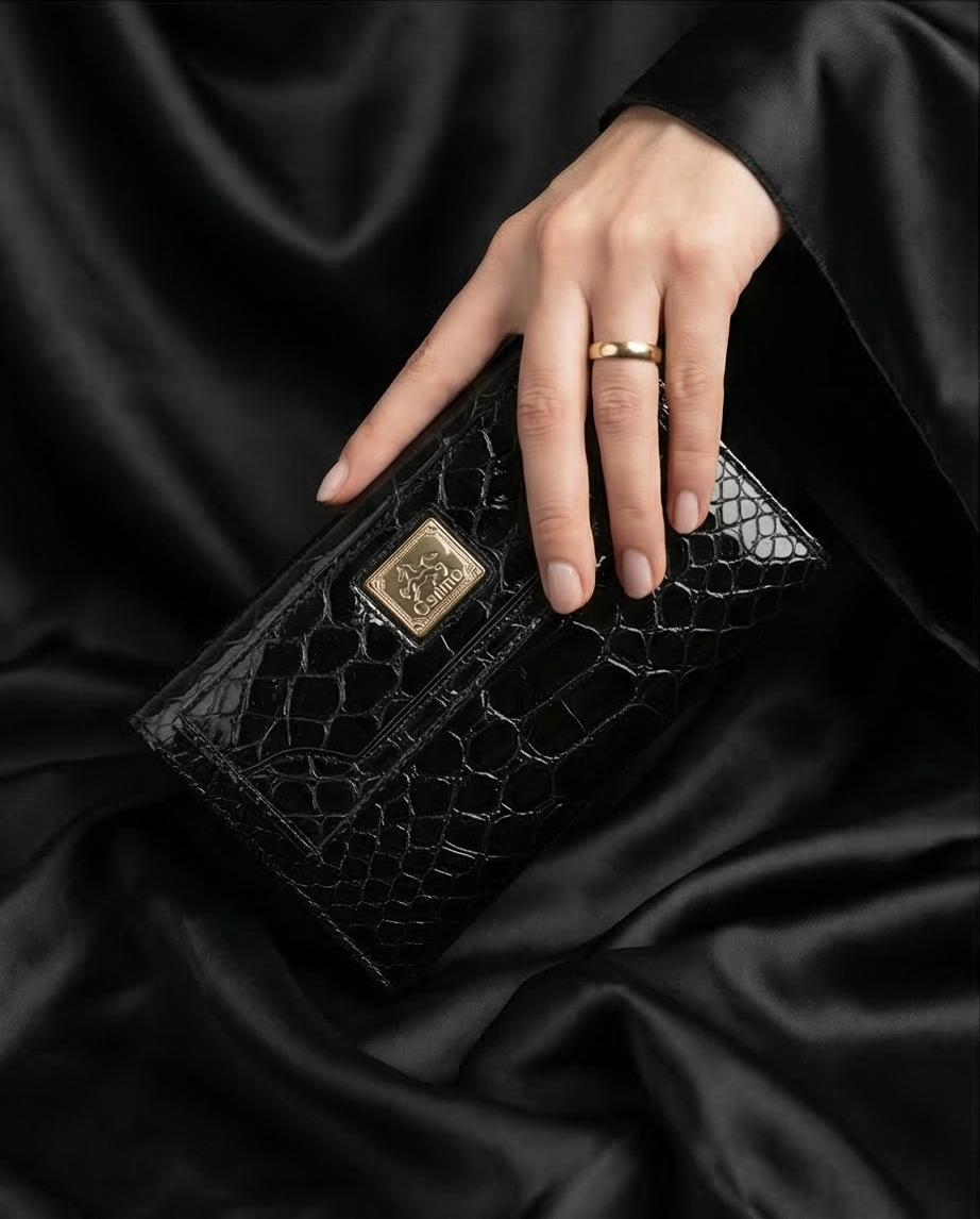 Élégant portefeuille Cavalinho noir verni, parfait état!