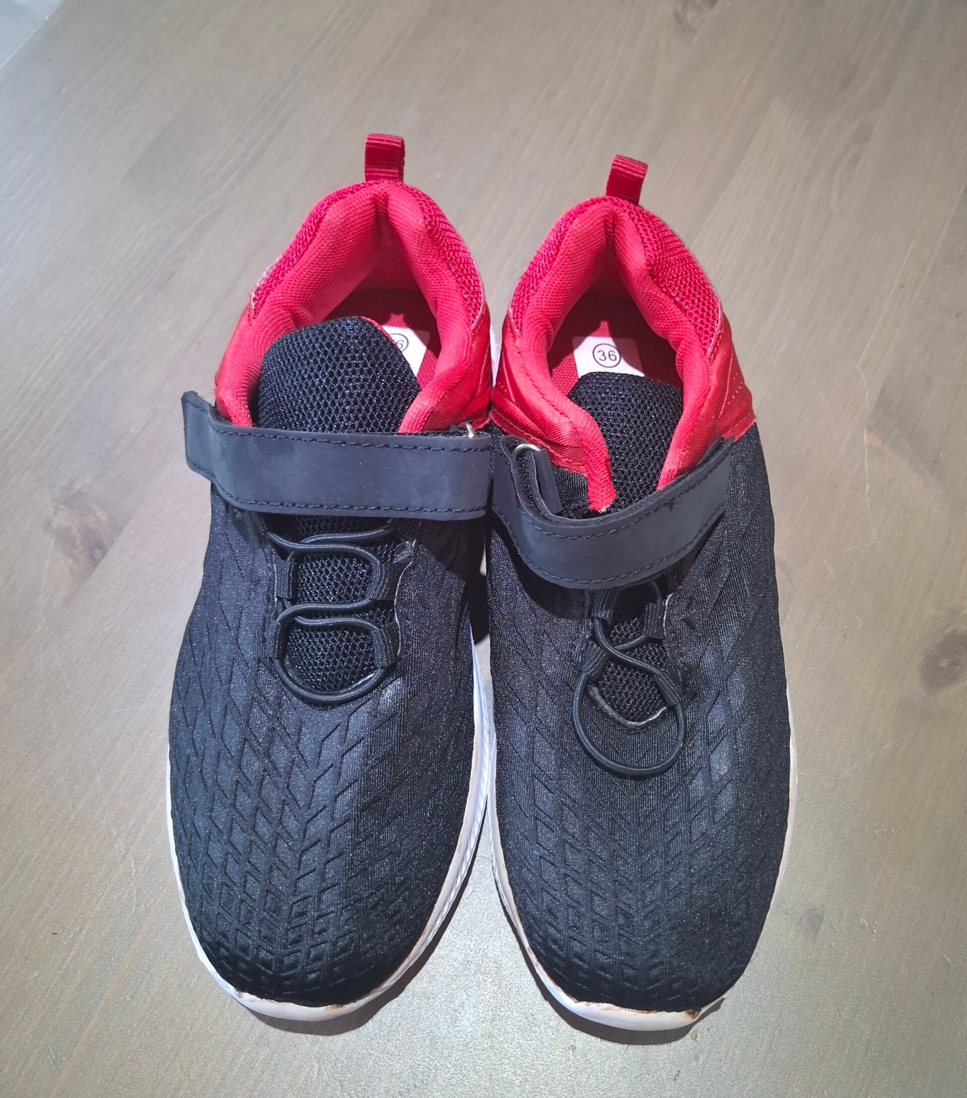 Jungs Schuhe gr. 36 Neu