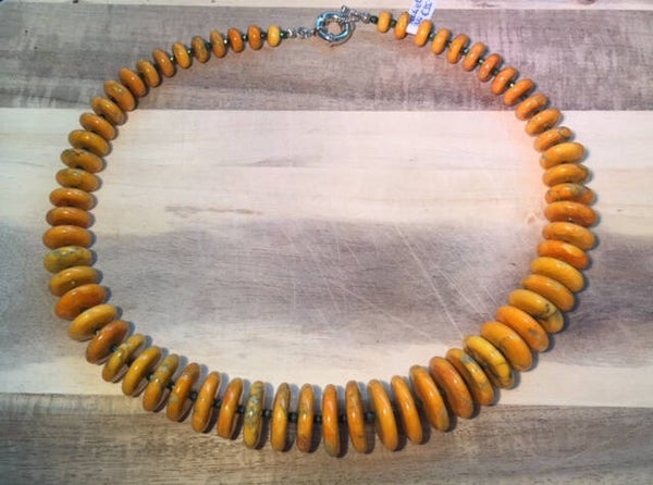 Howliet ketting geel gekleurd