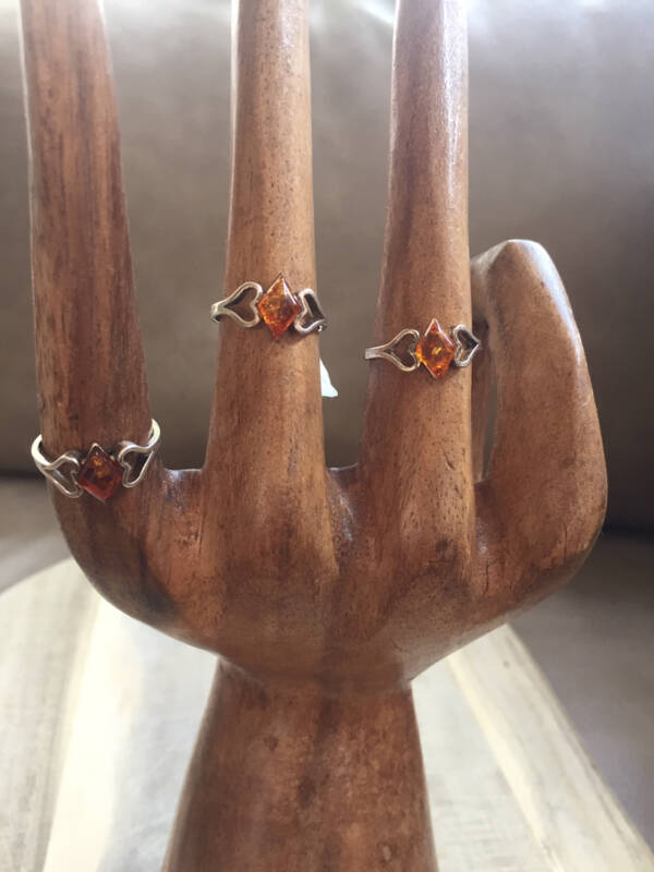 Barnsteen - Maat 16 3/4, 17, 18, 18 3/4