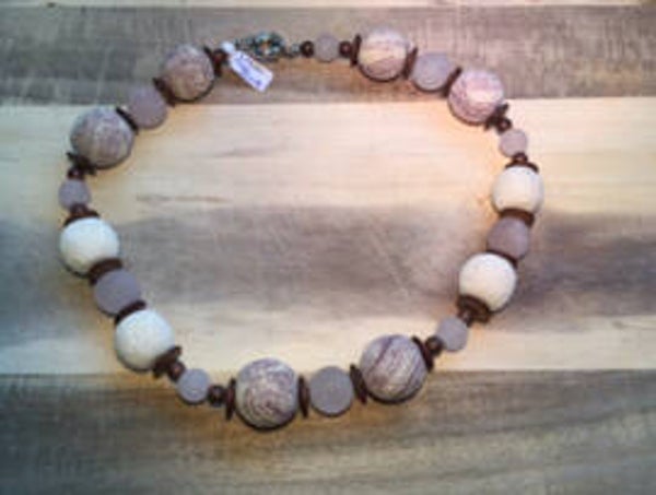 Roze kwarts met Lavasteen ketting