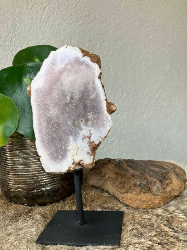 Roze amethist op standaard nr 4