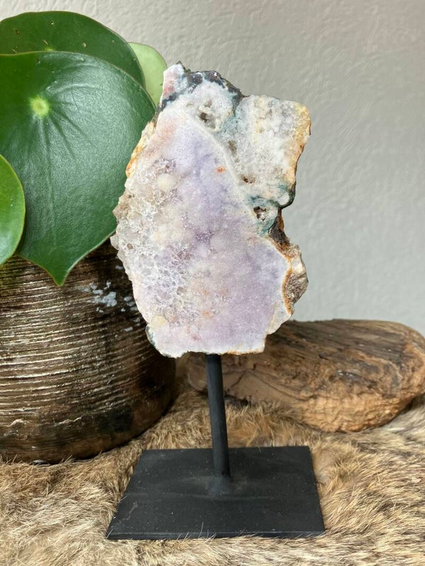 Roze amethist op standaard nr 5