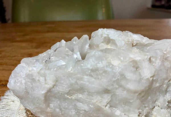 Bergkristal theelichthouder - 600 gram