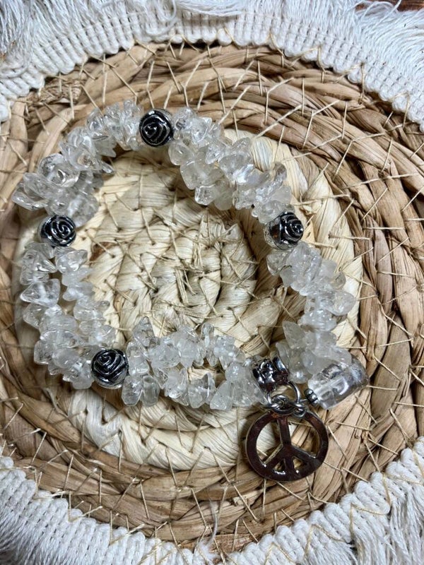 Armband Bergkristal met rozen en bedels