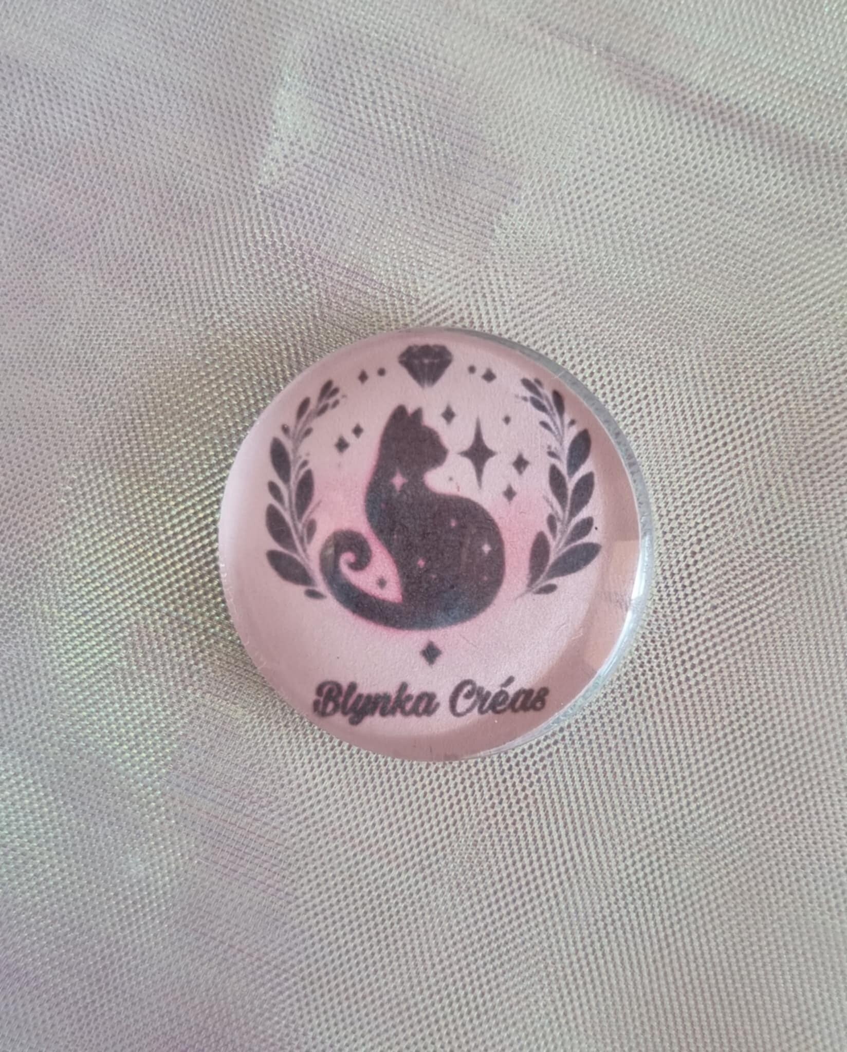 Cover-Minder en Verre : L'Art de Lum'ia "Logo Blynka Créas"