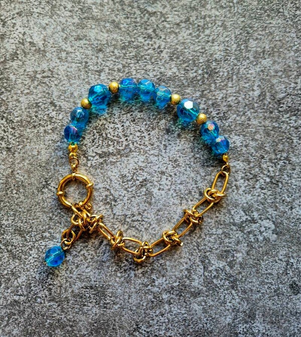 Bransoletka Ani kropli więcej