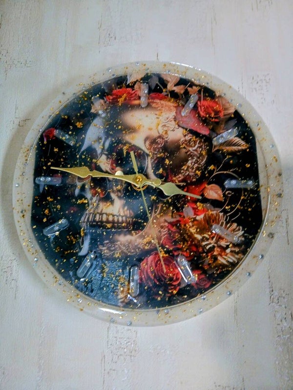 Horloge murale en resine epoxy