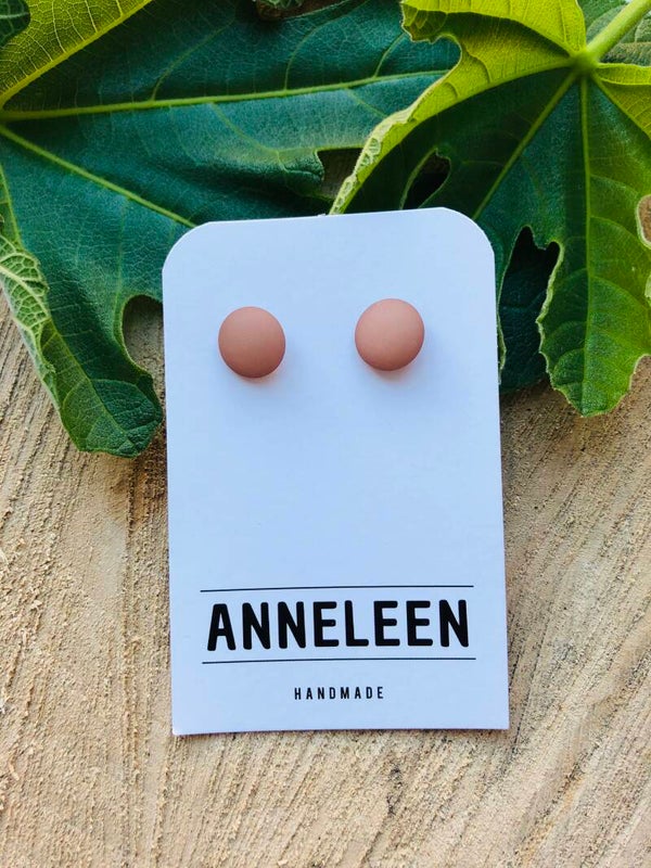 Oorstekers bruin mat