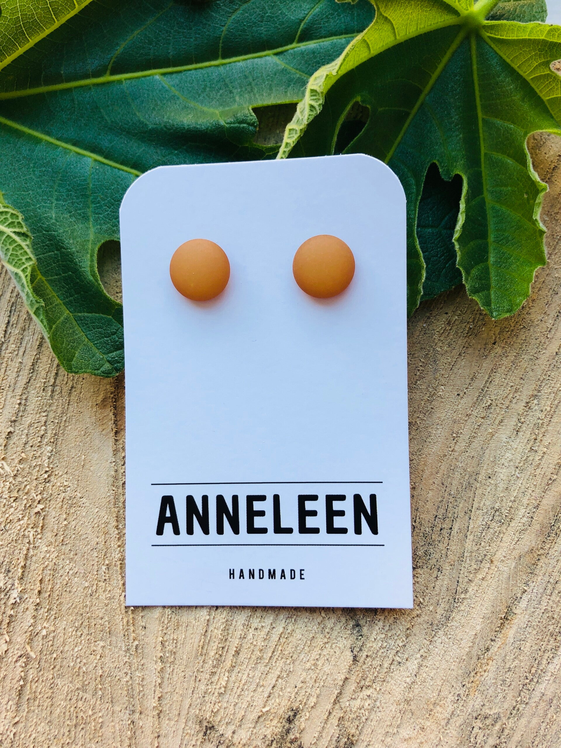 Oorstekers bruin mat